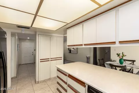 Kitchen - 6281 W Wolf St, Phoenix, AZ 85033 photo 3 of 3