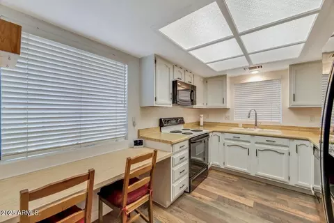 Kitchen - 7129 E Broadway Rd #71, Mesa, AZ 85208 photo 2 of 2