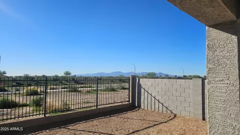 15567 W Hackamore Dr, Surprise, AZ 85387 photo 9