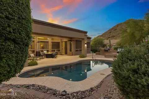 3430 N Mountain Rdg #64, Mesa, AZ 85207