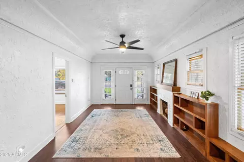 Entry Way - 1637 Earll Dr, Phoenix, AZ 85016 photo 1 of 5