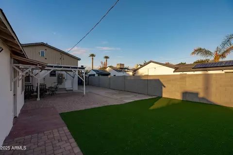 Exterior - 1637 Earll Dr, Phoenix, AZ 85016 photo 8 of 9
