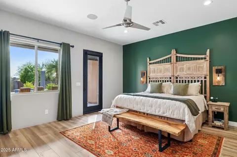 Bedroom - 1510 E Cloud Rd, Phoenix, AZ 85086 photo 1 of 11