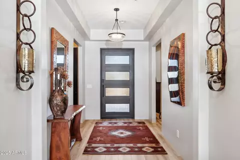 Entry Way - 1510 E Cloud Rd, Phoenix, AZ 85086 photo 2 of 4