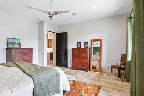 Bedroom - 1510 E Cloud Rd, Phoenix, AZ 85086 photo 3 of 11