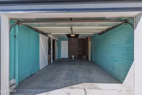 2910 N 60th Dr, Phoenix, AZ 85033 photo 35