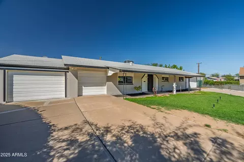 2910 N 60th Dr, Phoenix, AZ 85033 photo 5