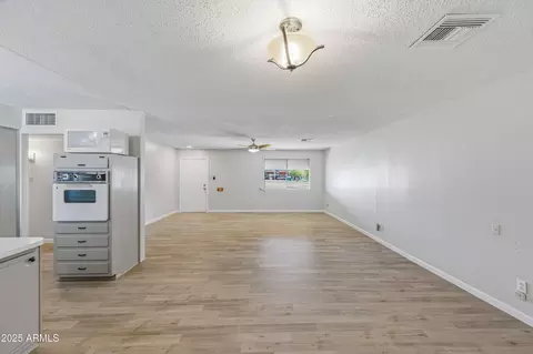 2910 N 60th Dr, Phoenix, AZ 85033 photo 12