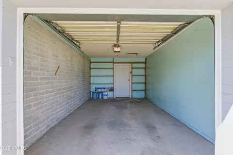 2910 N 60th Dr, Phoenix, AZ 85033 photo 34