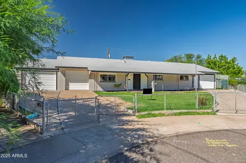 2910 N 60th Dr, Phoenix, AZ 85033