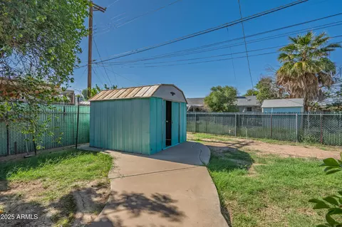 2910 N 60th Dr, Phoenix, AZ 85033 photo 28
