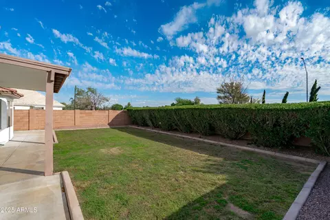 Exterior - 2833 E Renee Dr, Phoenix, AZ 85050 photo 6 of 9