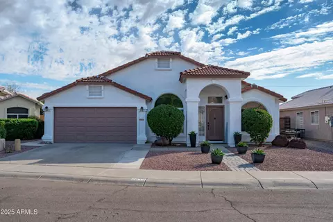 Exterior - 2833 E Renee Dr, Phoenix, AZ 85050 photo 4 of 9