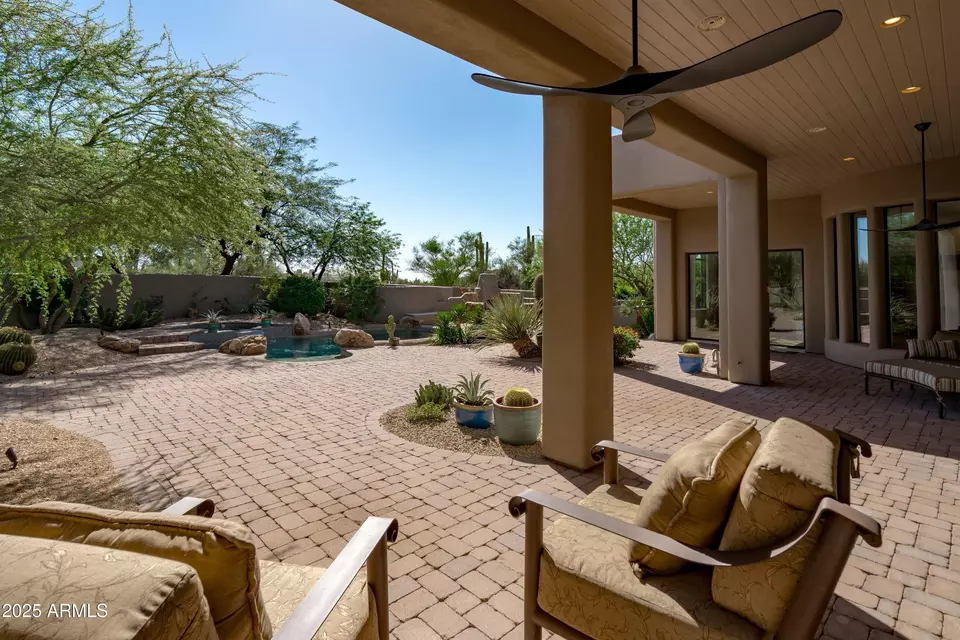 Exterior - 8300 E Dixileta Dr #235, Scottsdale, AZ 85266 photo 12 of 23