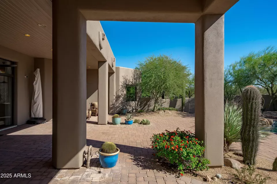 Exterior - 8300 E Dixileta Dr #235, Scottsdale, AZ 85266 photo 20 of 23