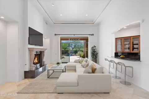 Living - 8300 E Dixileta Dr #235, Scottsdale, AZ 85266 photo 1 of 9