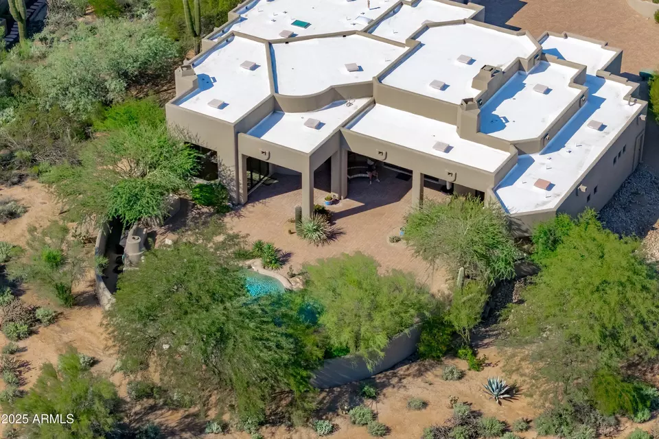 Exterior - 8300 E Dixileta Dr #235, Scottsdale, AZ 85266 photo 3 of 23