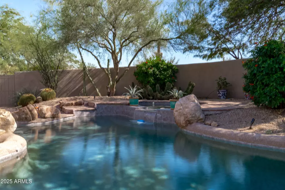 Exterior - 8300 E Dixileta Dr #235, Scottsdale, AZ 85266 photo 16 of 23