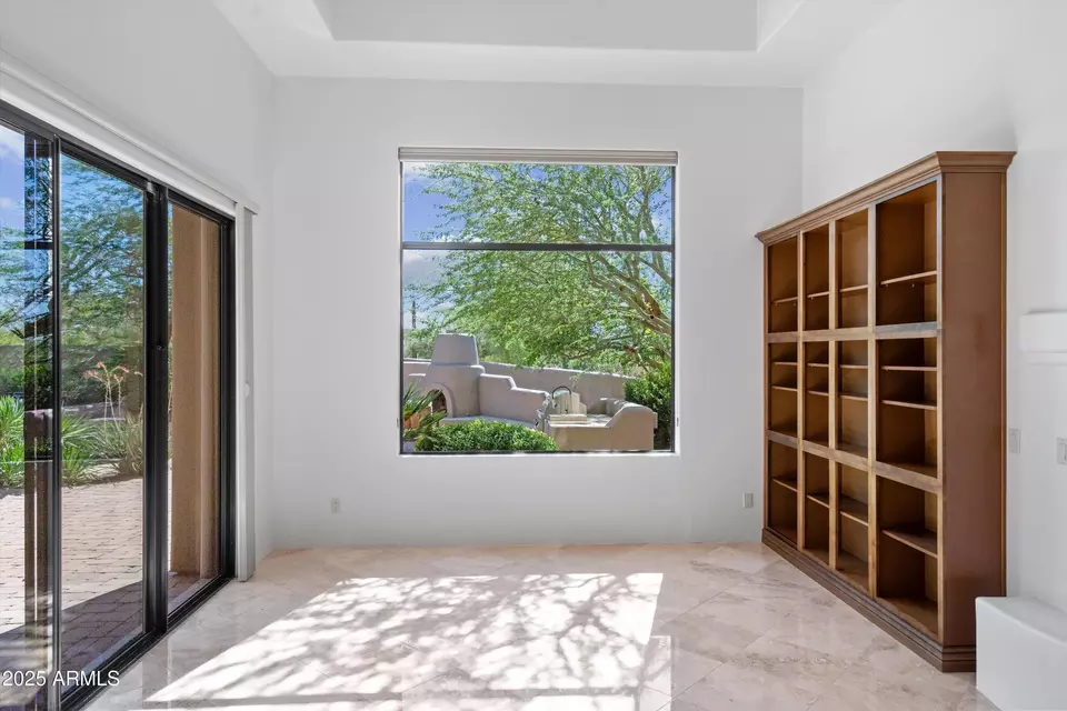 Living - 8300 E Dixileta Dr #235, Scottsdale, AZ 85266 photo 5 of 9