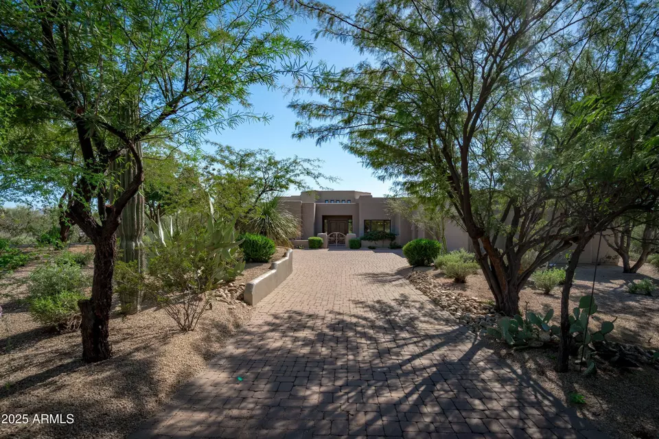 Exterior - 8300 E Dixileta Dr #235, Scottsdale, AZ 85266 photo 23 of 23