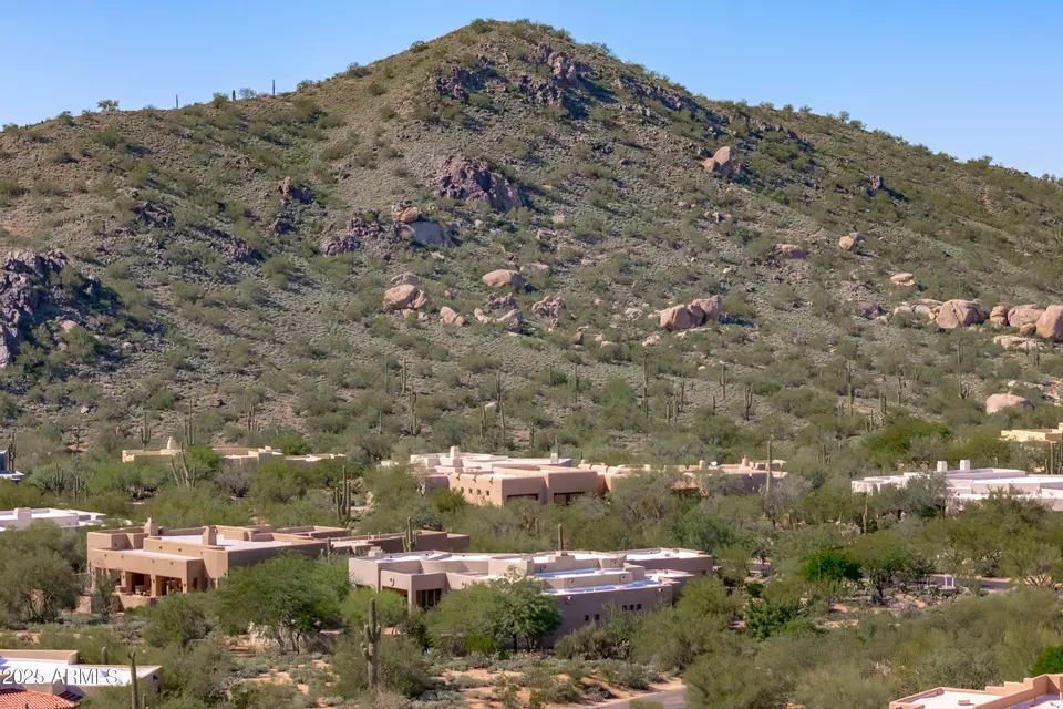 View/Area - 8300 E Dixileta Dr #235, Scottsdale, AZ 85266 photo 1 of 7