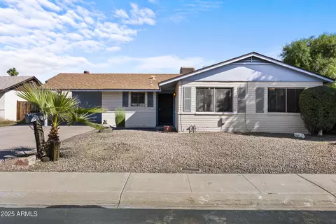 9037 N 52nd Dr, Glendale, AZ 85302