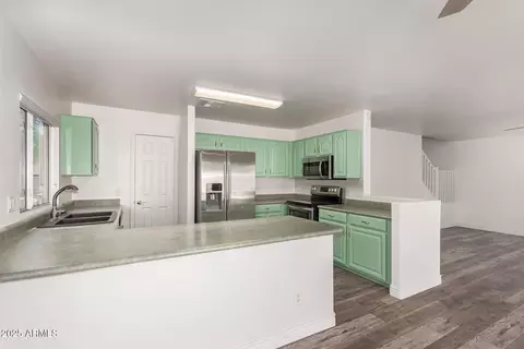 Kitchen - 1226 E Wahalla Ln, Phoenix, AZ 85024 photo 2 of 5