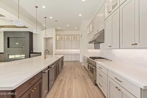 Kitchen - 1633 E Minton St, Mesa, AZ 85203 photo 4 of 4