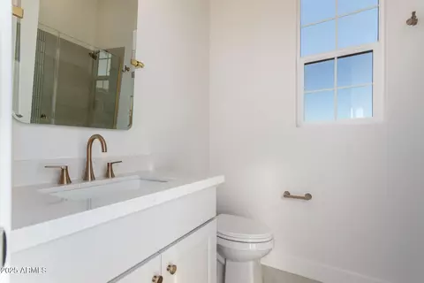 Bath - 1633 E Minton St, Mesa, AZ 85203 photo 3 of 8