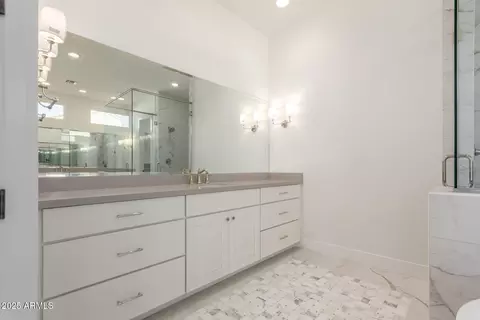 Bath - 1633 E Minton St, Mesa, AZ 85203 photo 2 of 8