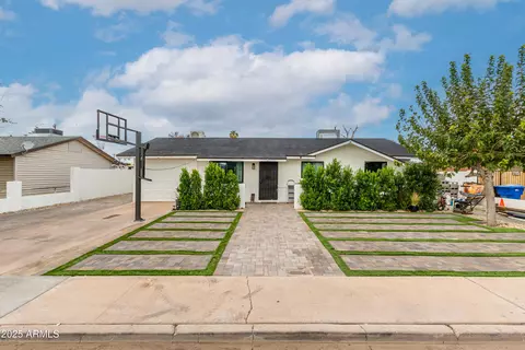 Exterior - 832 E Dolphin Ave, Mesa, AZ 85204 photo 2 of 5