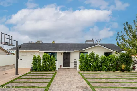832 E Dolphin Ave, Mesa, AZ 85204