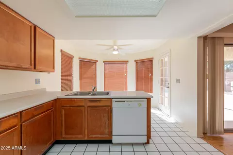 4333 E Tanglewood Dr, Phoenix, AZ 85048 photo 8