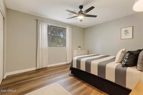 Bedroom - 764 E Irma Ln, Phoenix, AZ 85024 photo 6 of 9