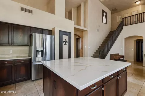 Kitchen - 764 E Irma Ln, Phoenix, AZ 85024 photo 6 of 7