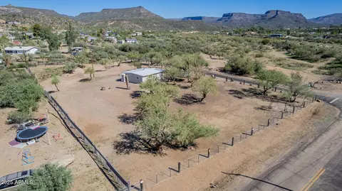 33450 S River Bend Rd, Black Canyon City, AZ 85324