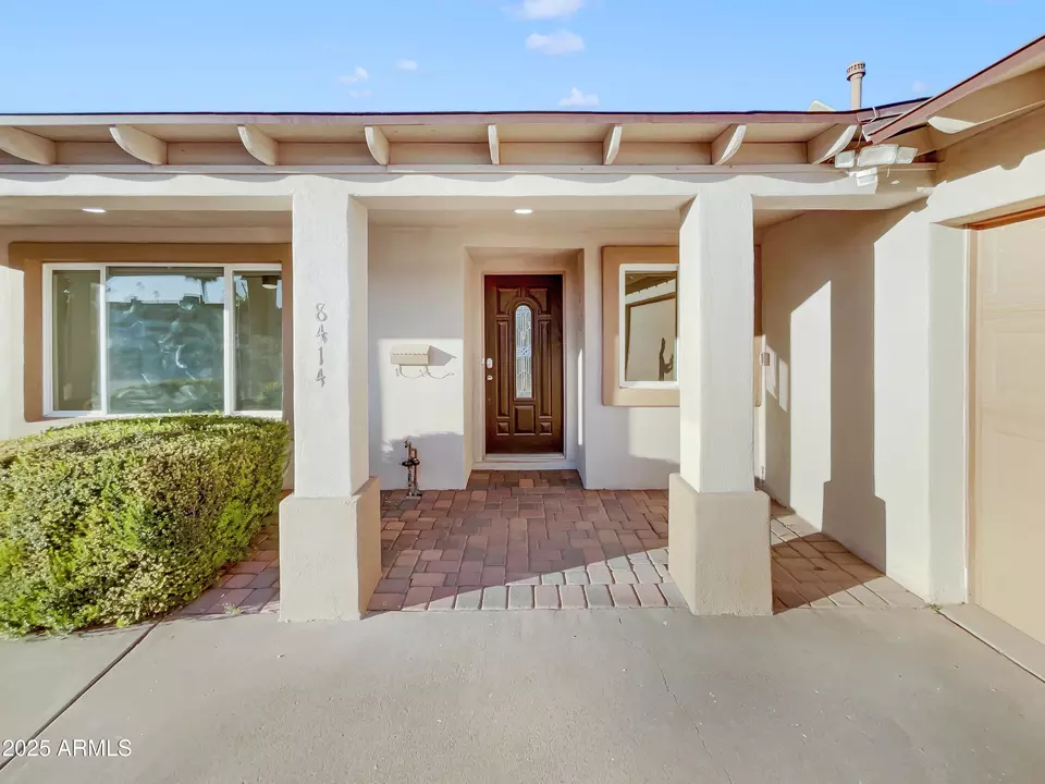 Exterior - 8414 E Orange Blossom Ln, Scottsdale, AZ 85250 photo 3 of 4