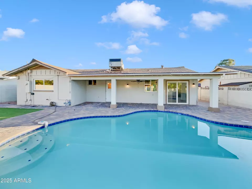 Exterior - 8414 E Orange Blossom Ln, Scottsdale, AZ 85250 photo 4 of 4