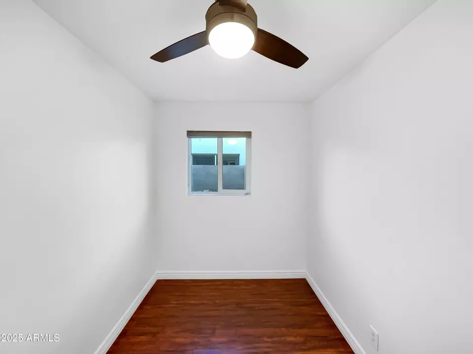 Bedroom - 8414 E Orange Blossom Ln, Scottsdale, AZ 85250 photo 5 of 6