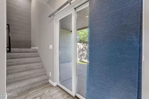 Entry Way - 2727 E Thomas Rd #9, Phoenix, AZ 85016 photo 3 of 6