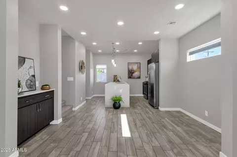Entry Way - 2727 E Thomas Rd #9, Phoenix, AZ 85016 photo 4 of 6