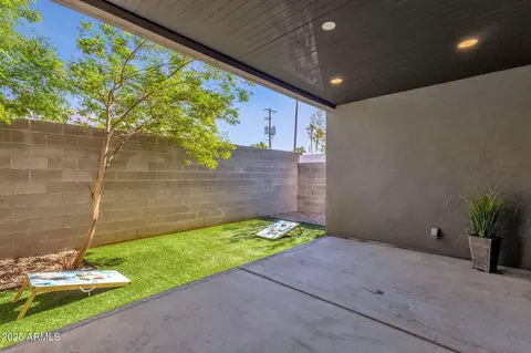 Exterior - 2727 E Thomas Rd #9, Phoenix, AZ 85016 photo 2 of 8