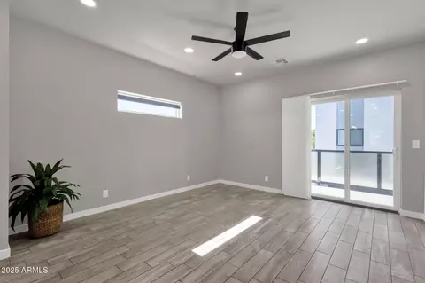 Living - 2727 E Thomas Rd #9, Phoenix, AZ 85016 photo 3 of 3