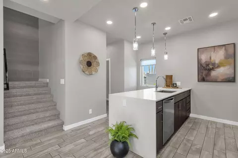 Entry Way - 2727 E Thomas Rd #9, Phoenix, AZ 85016 photo 5 of 6