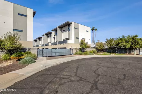 Exterior - 2727 E Thomas Rd #9, Phoenix, AZ 85016 photo 6 of 8