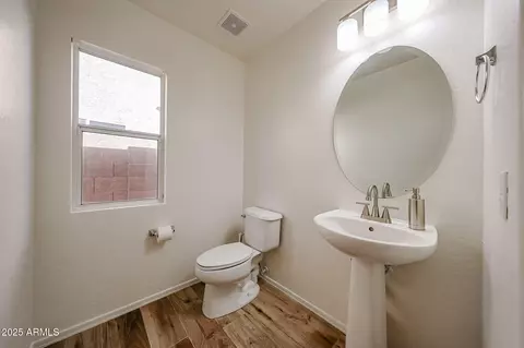 Bath - 11627 W Hackbarth Dr, Youngtown, AZ 85363 photo 3 of 5