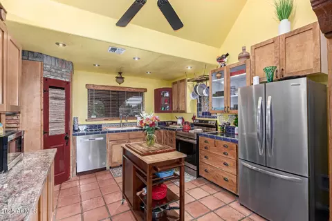Kitchen - 1513 E Greenway St, Mesa, AZ 85203 photo 1 of 3
