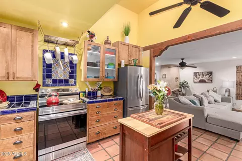 Kitchen - 1513 E Greenway St, Mesa, AZ 85203 photo 3 of 3