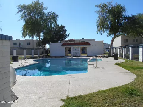 5221 N 42nd Ln, Phoenix, AZ 85019