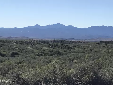 8335 W Barrington Rd #107, Wilhoit, AZ 86332